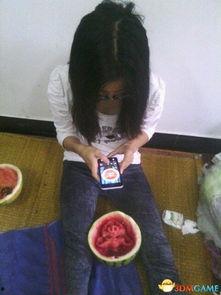 做梦吃瓜图片搞笑,一场奇幻梦境的欢乐盛宴