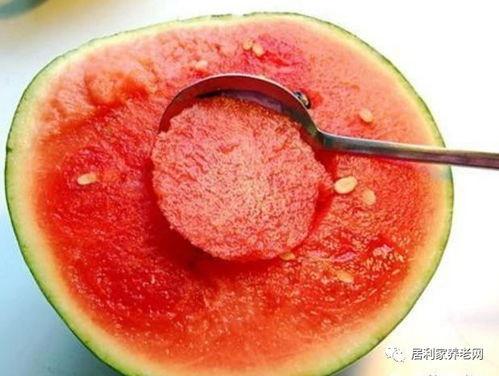 快手佳佳拖把吃瓜,网络爆笑瞬间