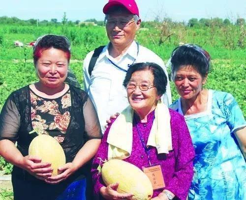 广西教师吃瓜,一场“吃瓜”背后的校园饮食安全探讨