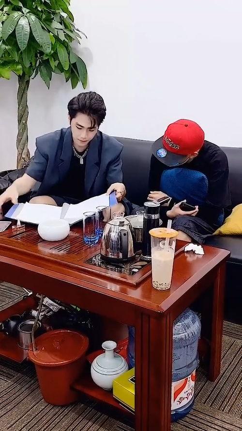 同事营销吃瓜,吃瓜群众见证营销新玩法