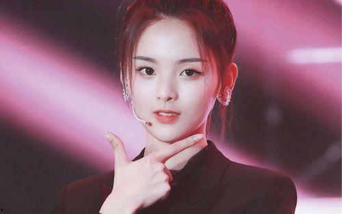 明星吃瓜iu,揭秘娱乐圈幕后故事