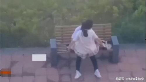 高校情侣吃瓜群,揭秘校园恋爱那些事儿