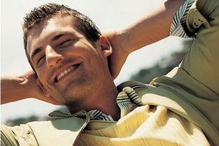 广艺吃瓜男,揭秘校园里的“瓜田”趣事