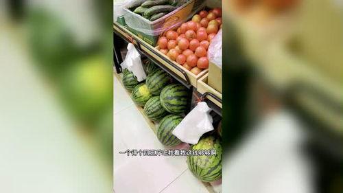 哈尔滨教室吃瓜,哈尔滨教室里的“吃瓜”奇遇记