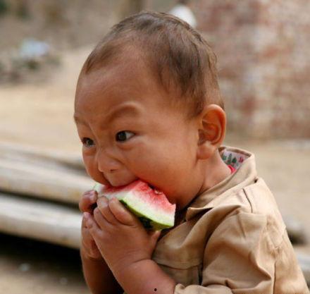 吃瓜头像小男孩